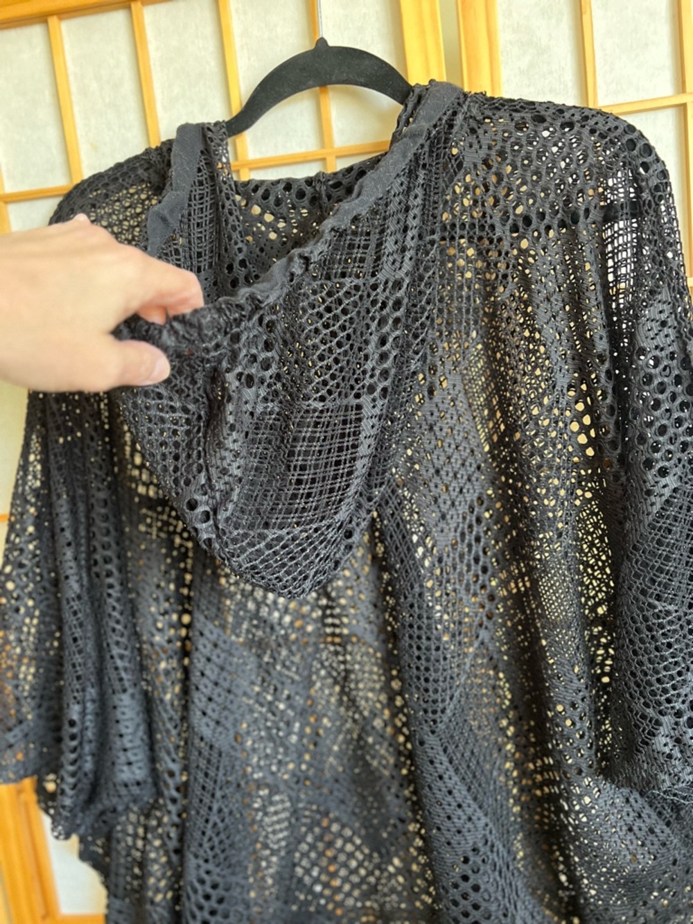 Susan Graver Weekend Black Lace Poncho Hooded Sheer Crochet Cover Up XL Boho - Picture 9 of 11